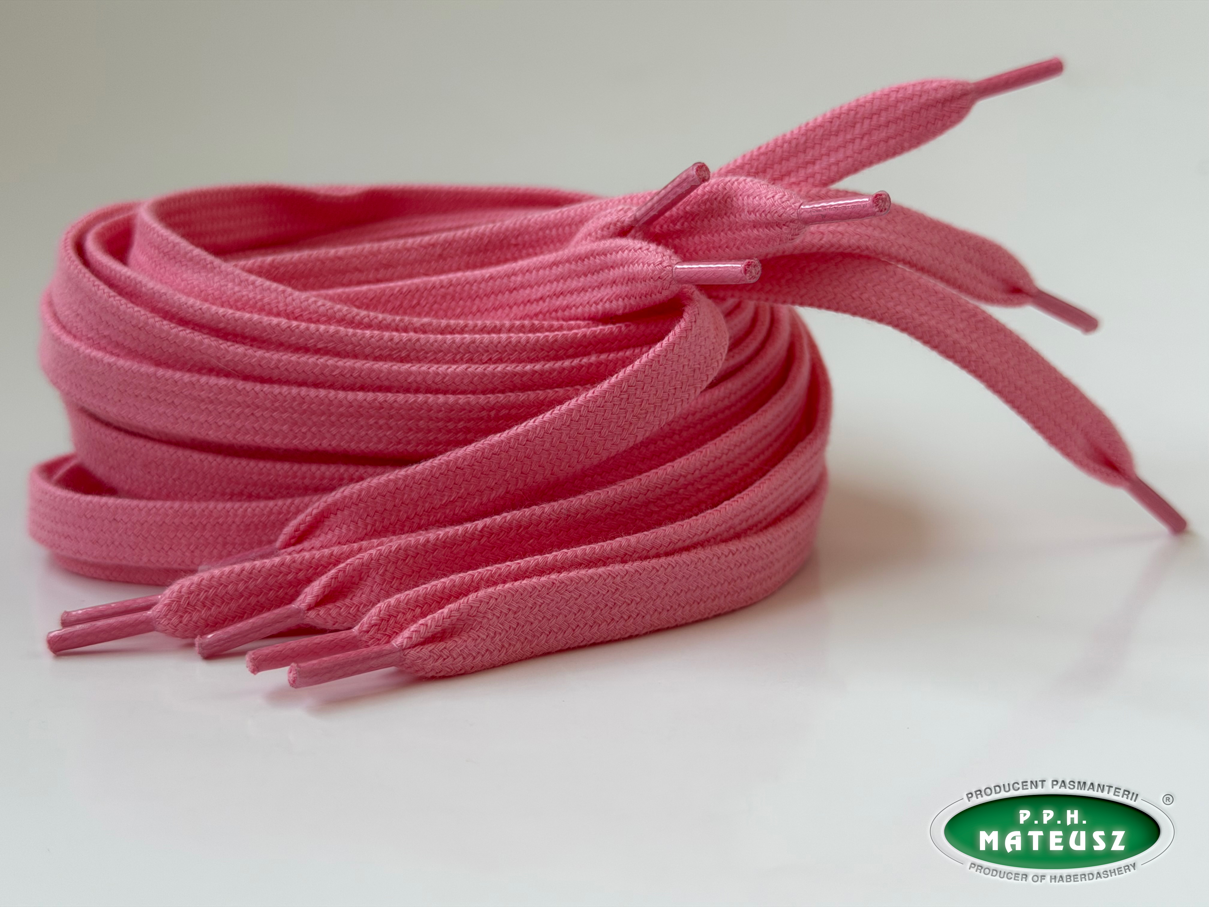 Jasnoróżowe płaskie sznurki bawełniane do hoodie
